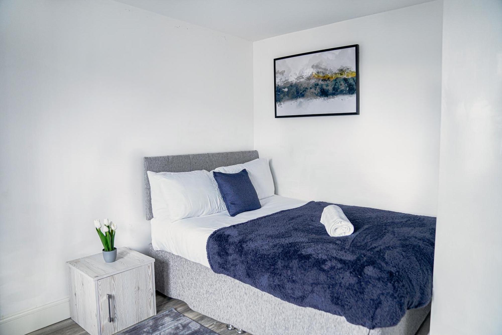 Apartment Hiltop 2bed Apartment, Near Centre, Sleeps 4 With Parking